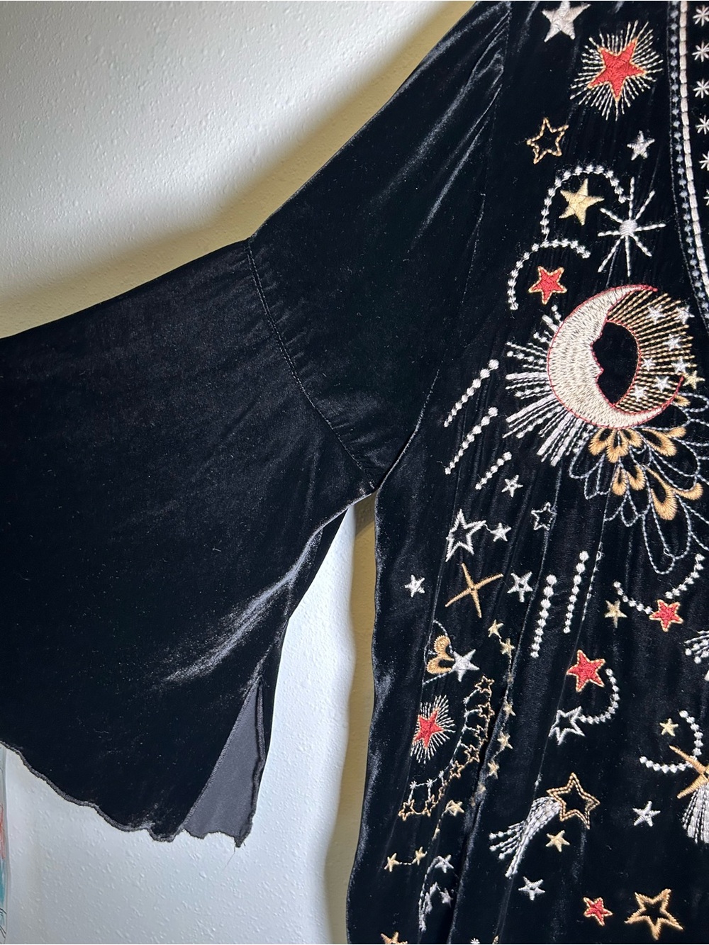JOHNNY WAS Callisto Velvet Swing Blouse Celestial Embroidered Print XL Black - Picture 4 of 16